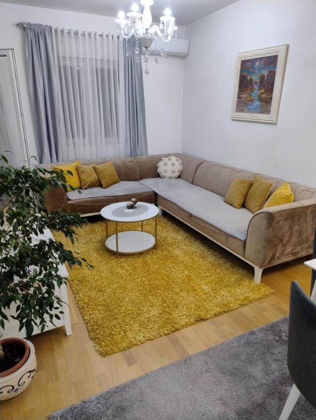 Lovely Apartment - Ljupki Stan Подгориця Екстер'єр фото